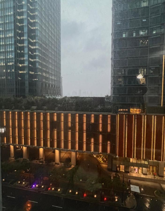 La Palazzo - Across Uptown Mall & Grand Hyatt Bgc Taguig Bagian luar foto