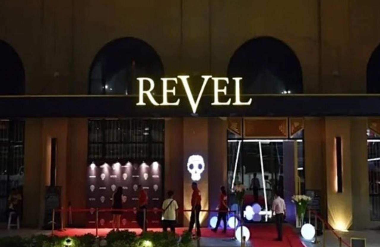 La Palazzo - Across Uptown Mall & Grand Hyatt Bgc Taguig Bagian luar foto