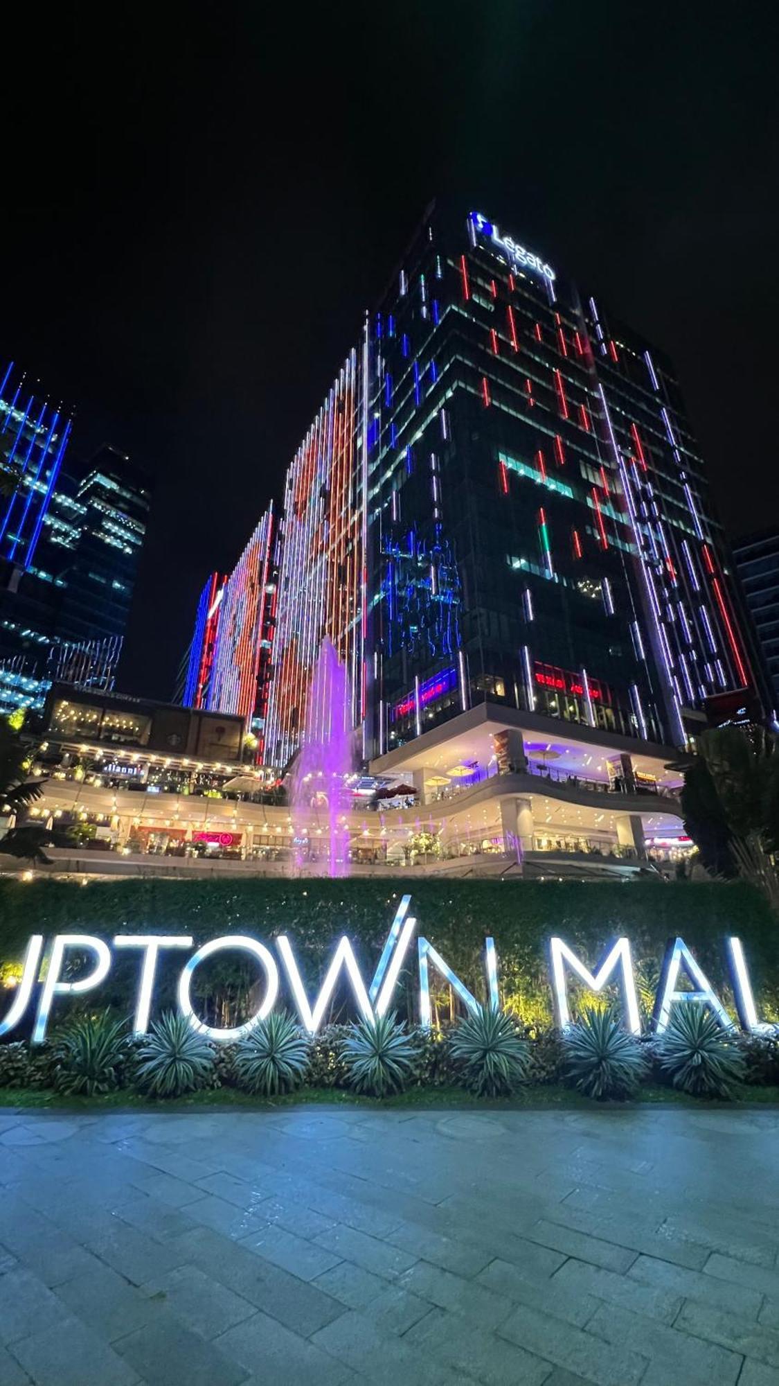 La Palazzo - Across Uptown Mall & Grand Hyatt Bgc Taguig Bagian luar foto
